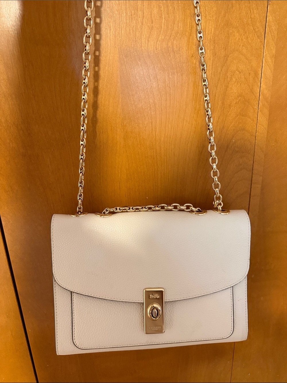 Coach Cream Leather Shoulder Bag with Gold Chain Strap